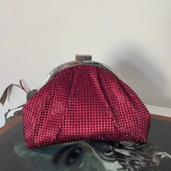 Burgundy rhinestone vintage clutch bag with silver hardware - Picture 5 of 5